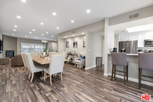 14919 Dickens Street, Sherman Oaks CA: https://media.crmls.org/mediaz/1beab0bb-9b7e-496f-a9eb-c4fb2363c4fe.jpg