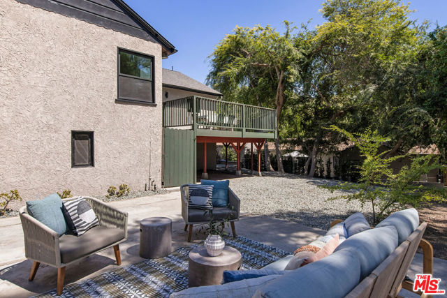 1327 Brampton Road, Los Angeles CA: https://media.crmls.org/mediaz/1beb3629-8a82-4e94-850b-99d788014120.jpg