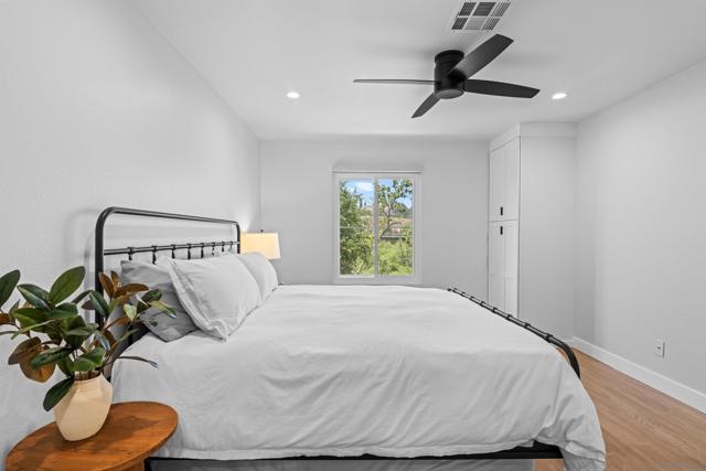 510 Camino De La Reina, San Diego CA: https://media.crmls.org/mediaz/1beb99f0-9587-467e-9104-84a8dd9f59ef.jpg