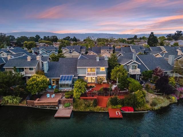 122 Purcell Drive, Alameda CA: https://media.crmls.org/mediaz/1beba520-64b7-44ae-af0d-33a7da916aed.jpg