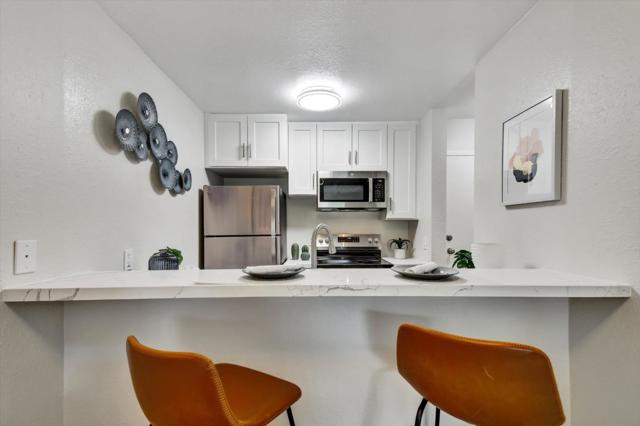 397 Imperial Way, Daly City CA: https://media.crmls.org/mediaz/1bec0ae2-7032-44aa-a4fb-4b7efb1170c8.jpg