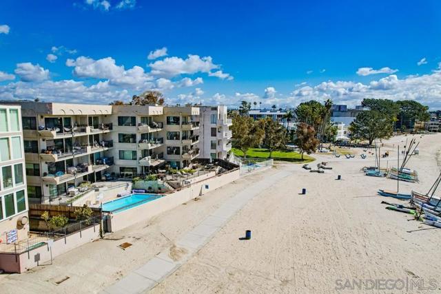 1235 Parker Place, San Diego CA: https://media.crmls.org/mediaz/1bec836b-bbbd-47d7-b4ce-baa8088cbe22.jpg