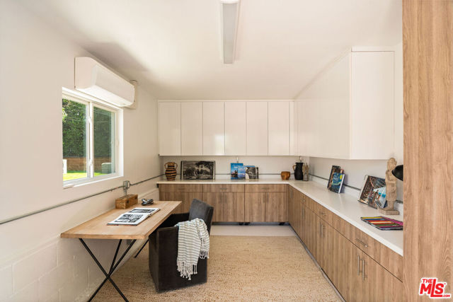 1414 N Coronado Terrace, Los Angeles CA: https://media.crmls.org/mediaz/1bed5f30-3ced-41e7-a13c-9b6e015b764e.jpg