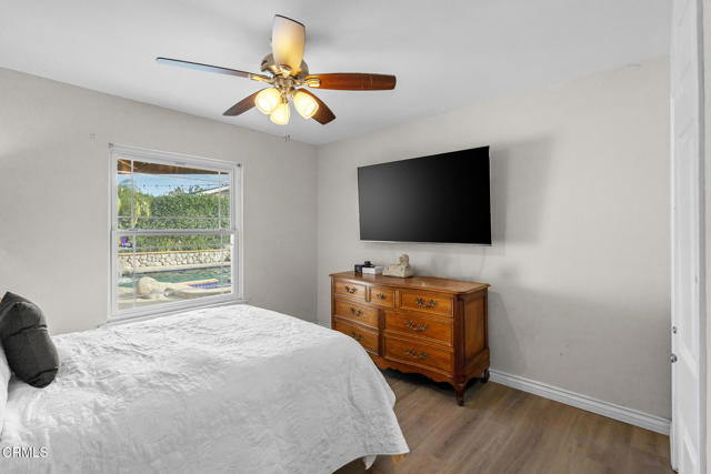 Detail Gallery Image 19 of 45 For 1036 Stanford Dr, Simi Valley,  CA 93065 - 5 Beds | 2/1 Baths