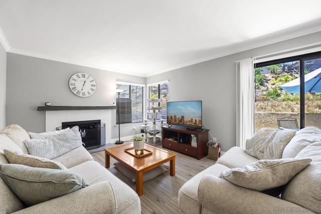 9997 Paseo Montril, San Diego CA: https://media.crmls.org/mediaz/1bee9fa3-94c2-4052-8905-641401fef42a.jpg