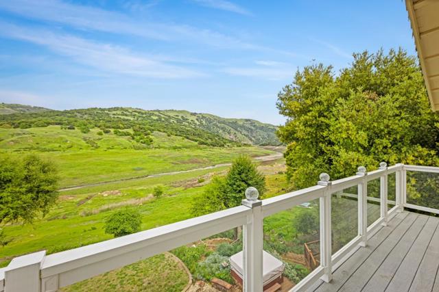 17480 Hoot Owl Way, Morgan Hill CA: https://media.crmls.org/mediaz/1beea872-848e-4d22-b561-9cf66abd0af8.jpg