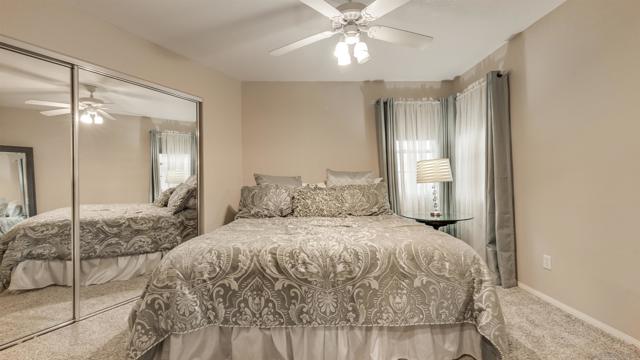 2352 Rock Crest Gln, Escondido CA: https://media.crmls.org/mediaz/1beecef2-484c-419e-be2b-351616f8c949.jpg