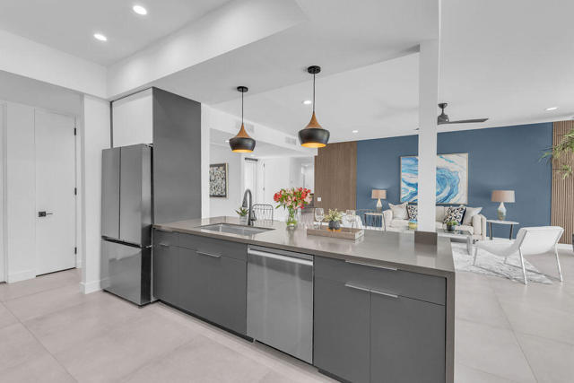 469 E Mariposa Drive, Palm Springs CA: https://media.crmls.org/mediaz/1bef6021-473b-4c5d-82f6-042e9df5ca5c.jpg