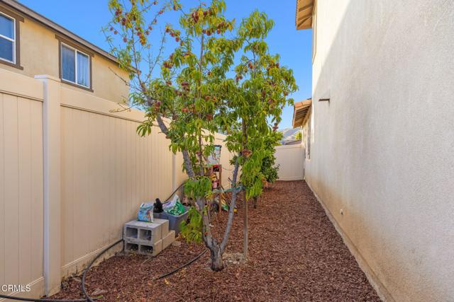 396 Edgewood Drive, Fillmore CA: https://media.crmls.org/mediaz/1befa349-fc52-4ef1-b8e1-688c66cad44d.jpg