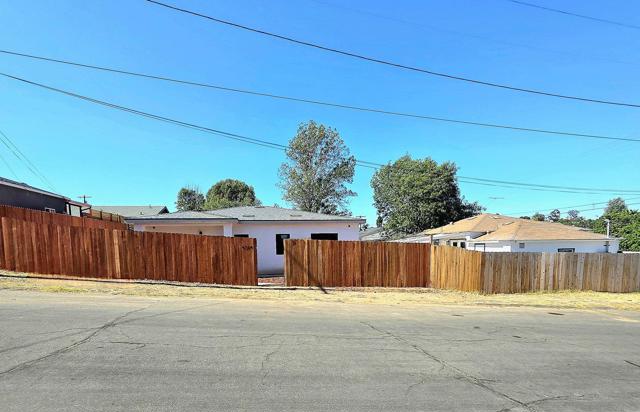4712 4714 Harbinson Ave., La Mesa CA: https://media.crmls.org/mediaz/1bf016c8-d4ef-4513-9c59-82692943526f.jpg