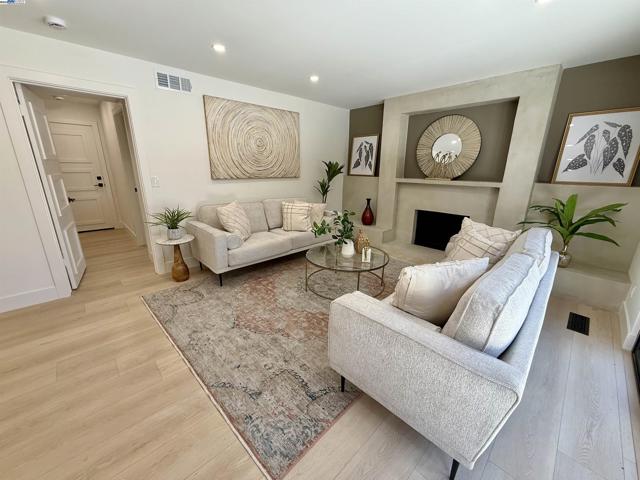 1926 Paseo Del Cajon, Pleasanton CA: https://media.crmls.org/mediaz/1bf1ed4e-52cf-45f9-9ecf-0732c376b077.jpg