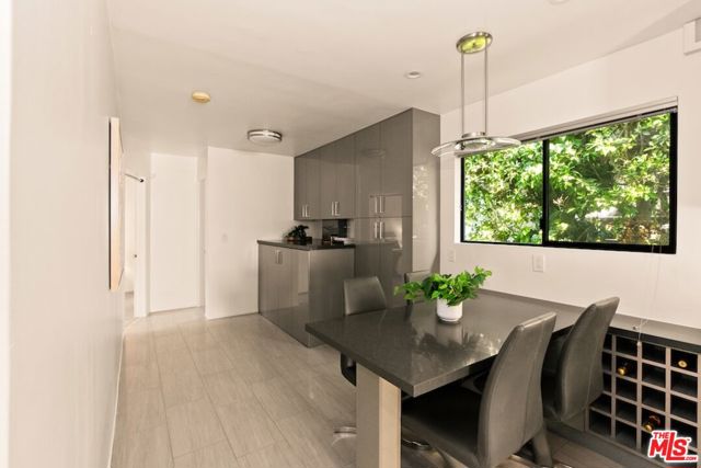 4841 Swinton Avenue, Encino CA: https://media.crmls.org/mediaz/1bf3b3c4-2256-4a68-aa4d-4f7ab932ed72.jpg