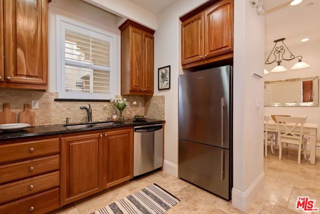 Drew Fenton | 16123 W SUNSET Boulevard Pacific Palisades CA | MLS: 7127198