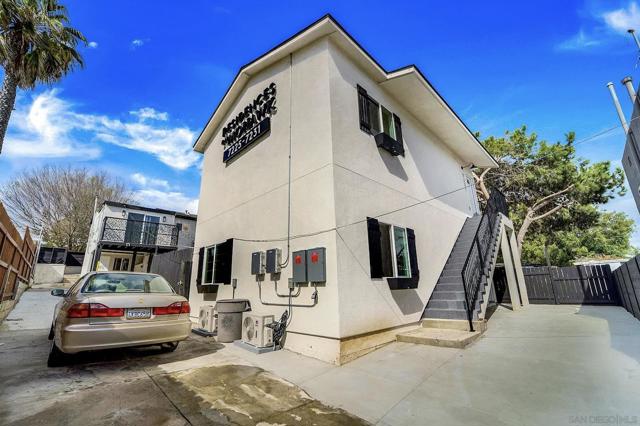7229 Mohawk St, San Diego CA: https://media.crmls.org/mediaz/1bf4c7c7-fed4-4479-8cfa-72d1736eb6bf.jpg