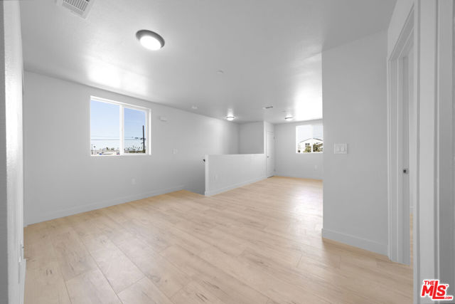 236 W 84th Place, Los Angeles CA: https://media.crmls.org/mediaz/1bf4cdfa-4190-4c82-b91c-0d0eb3239223.jpg