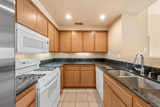 1259 El Cortez Court, Chula Vista CA: https://media.crmls.org/mediaz/1bf51230-3138-45c0-b751-e188f54b743b.jpg