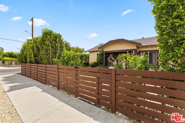 11202 Emelita Street, North Hollywood CA: https://media.crmls.org/mediaz/1bf5317b-103f-4214-b57c-d41f06777053.jpg