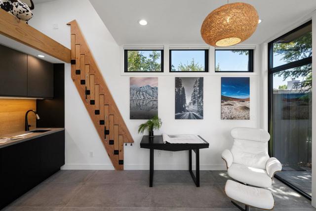 137 30th Avenue, San Mateo CA: https://media.crmls.org/mediaz/1bf531f1-280e-4bc0-9b4d-ac3c1053fa7b.jpg