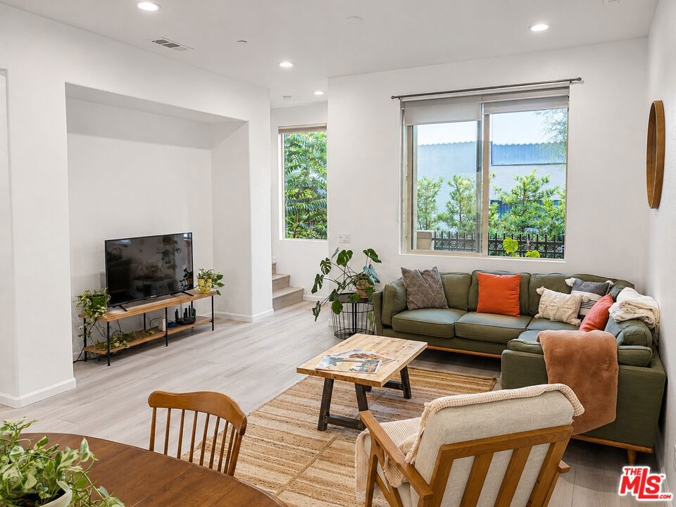 5046 Mosaic Court
