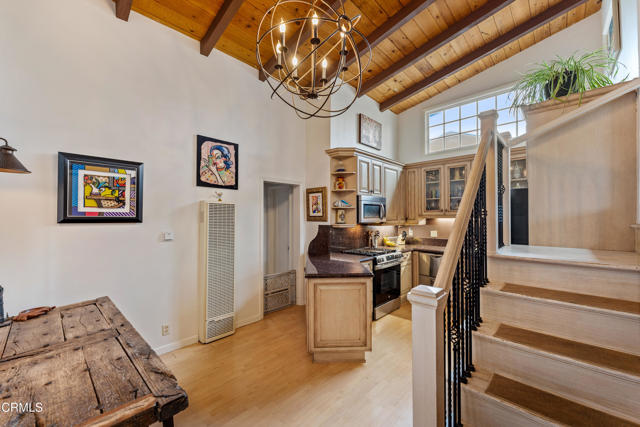 317 Cahuenga Drive, Oxnard CA: https://media.crmls.org/mediaz/1bf60220-8a84-4fca-9f8d-07e7d3f44885.jpg