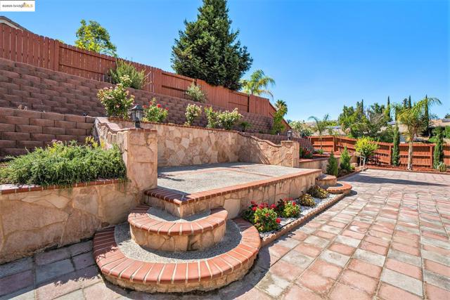 5235 Ramsdell Ct, Antioch CA: https://media.crmls.org/mediaz/1bf6536b-b210-4d5e-8a87-a6a467bea228.jpg
