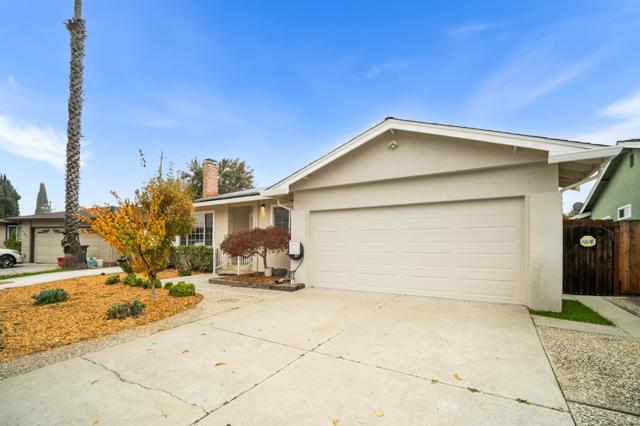 184 Sun Blossom Drive, San Jose CA: https://media.crmls.org/mediaz/1bf69f73-c290-4029-9c6a-e0361c942444.jpg