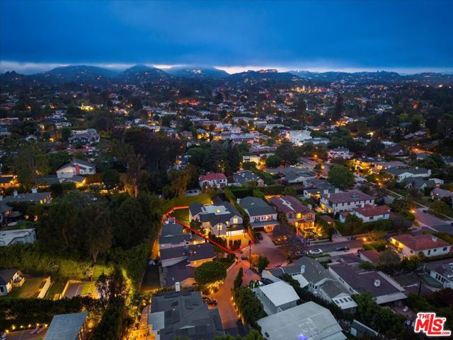 12227 Tweed Lane, Los Angeles CA: https://media.crmls.org/mediaz/1bf6a08f-4904-4863-87cc-3e9873ec9a99.jpg