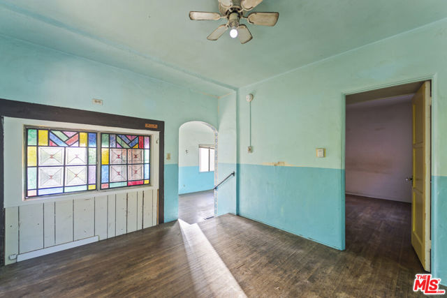 4958 Loleta Avenue, Los Angeles CA: https://media.crmls.org/mediaz/1bf7bbe6-09f3-42ff-af8b-b9a6e6e2ba87.jpg