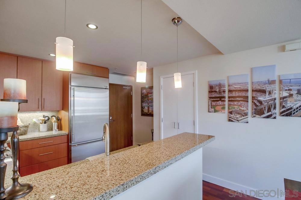 325 7th Ave - photo 16
