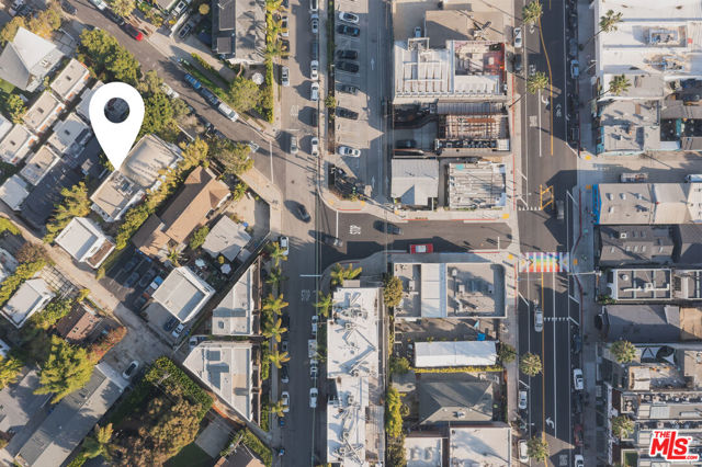 509 Santa Clara Avenue, Venice CA: https://media.crmls.org/mediaz/1bf8ddd7-956d-408e-ae05-a6f502254688.jpg