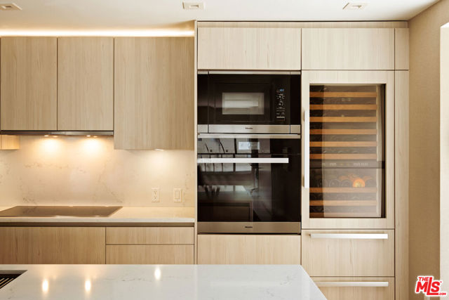 2 Bed Home for Sale in Los Angeles, California