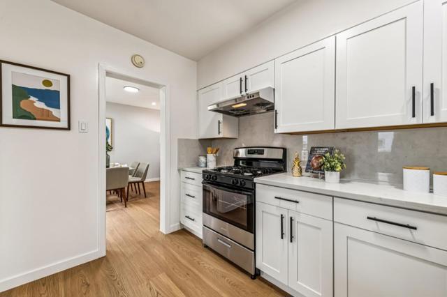 17221724 48th Avenue, San Francisco CA: https://media.crmls.org/mediaz/1bf98435-c7d2-4ecb-85d3-bdf0dc837d59.jpg