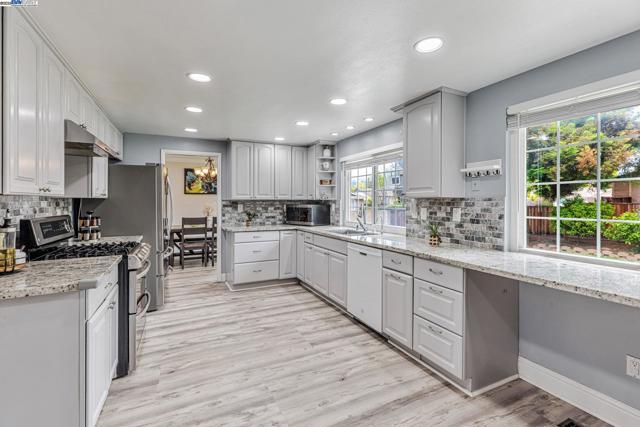 502 Cartagena Ln, San Ramon CA: https://media.crmls.org/mediaz/1bf9e92f-a693-45e3-83f1-929eb97833eb.jpg