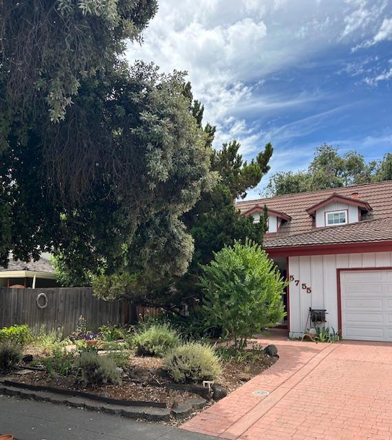 5755 Cohasset Way, San Jose CA: https://media.crmls.org/mediaz/1bfa0ccb-b62e-46f1-9adb-476e62b1ec6d.jpg
