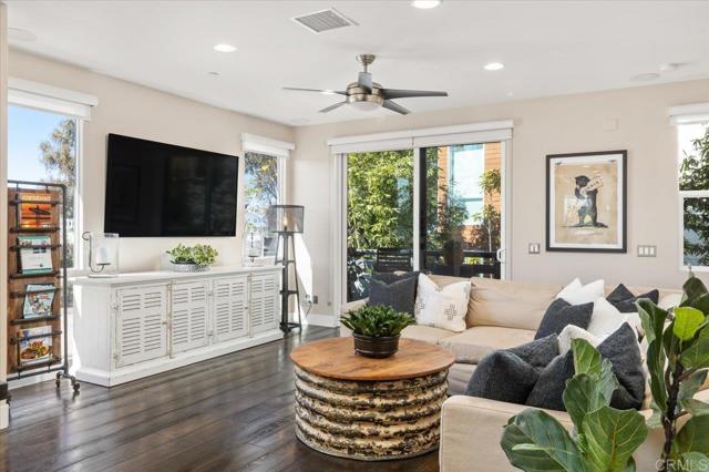 Detail Gallery Image 31 of 63 For 2517 State St, Carlsbad,  CA 92008 - 2 Beds | 2/2 Baths