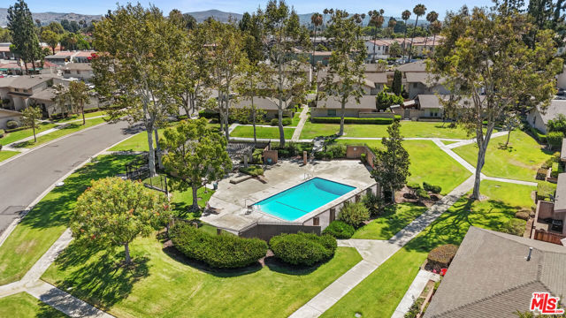 186 Southampton Way, Placentia CA: https://media.crmls.org/mediaz/1bfbd29c-db73-42fd-9237-422d24d115d4.jpg