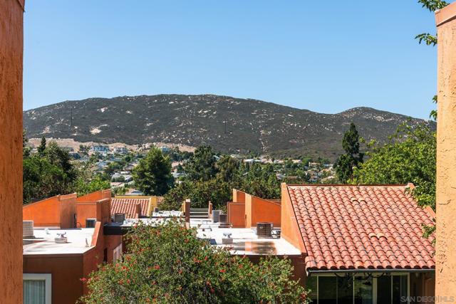 17141 W Bernardo Dr., San Diego CA: https://media.crmls.org/mediaz/1bfc2417-4979-4f3b-aa90-1b8373709cfd.jpg