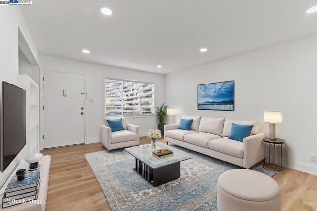 462 Craven Court, Hayward CA: https://media.crmls.org/mediaz/1bfce477-1041-42ad-9132-101f942d8a8b.jpg