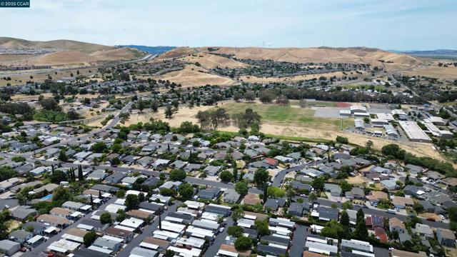 55 PACIFICA AVE, Bay Point CA: https://media.crmls.org/mediaz/1bfd9c6d-da18-471f-969c-dd1ce1e7c742.jpg