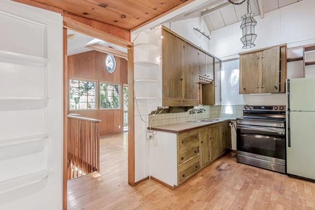0 Big Tree Way, Woodside CA: https://media.crmls.org/mediaz/1bfdaed9-b4e4-452f-99da-956f8db396ae.jpg