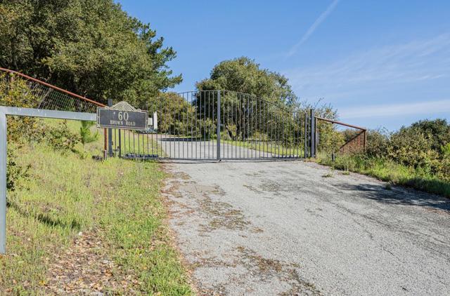 60 Brown Road, San Juan Bautista CA: https://media.crmls.org/mediaz/1bfdf740-b7e0-41a1-9f77-da615519f066.jpg