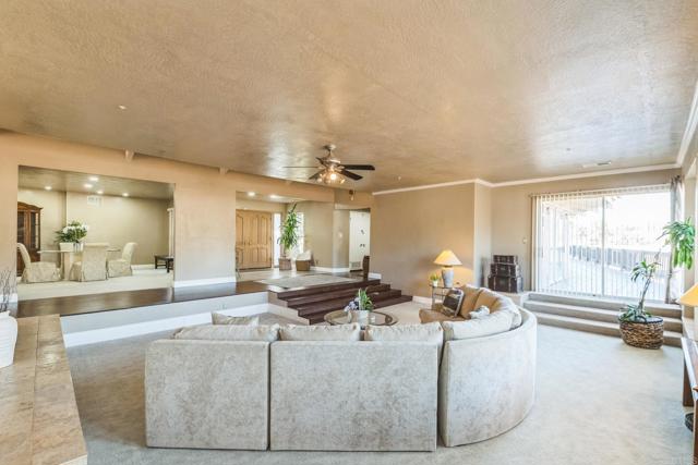 719 Singing Trails Drive, El Cajon CA: https://media.crmls.org/mediaz/1bfef902-4779-45bd-9f88-1bc2e922be68.jpg
