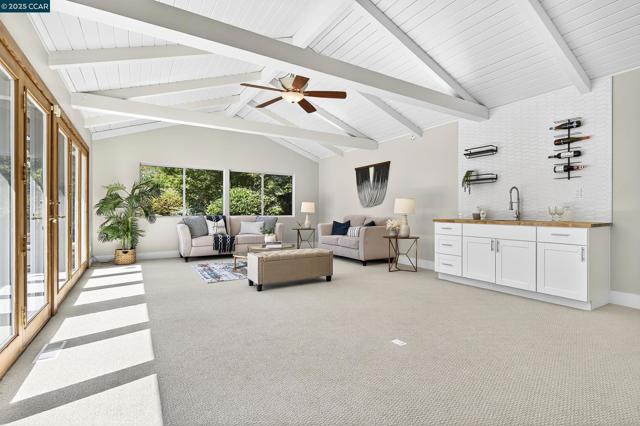 3846 Madera St, Pinole CA: https://media.crmls.org/mediaz/1bff0df9-a9c4-4533-9bb0-4e4d66b8878b.jpg