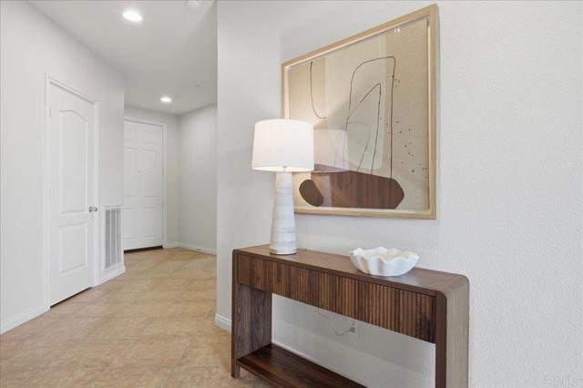 Detail Gallery Image 17 of 63 For 18385 Reata Way, San Diego,  CA 92128 - 5 Beds | 4 Baths