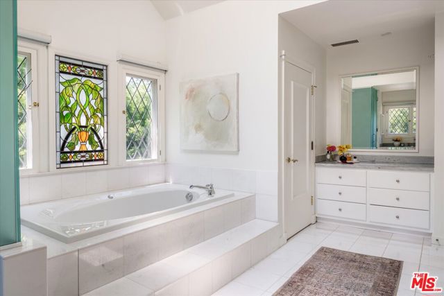 322 Lorraine Boulevard, Los Angeles CA: https://media.crmls.org/mediaz/1bff9a0a-c943-4350-b904-59812ac74b7a.jpg
