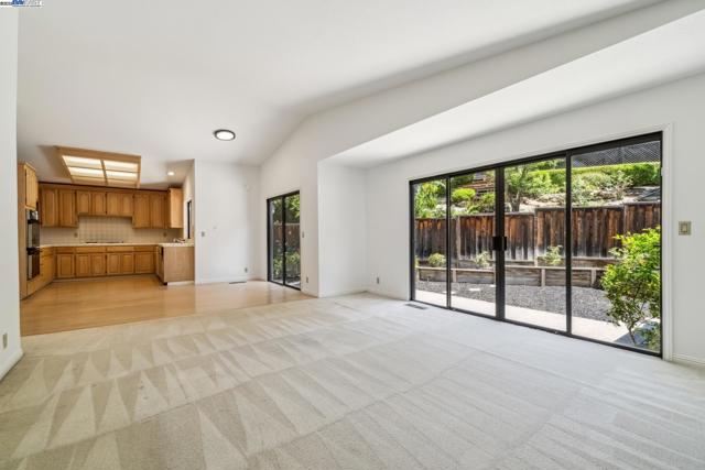208 Heritage Ln, Pleasanton CA: https://media.crmls.org/mediaz/1bffaa35-755f-4ad9-8e16-6fd4a845d2b4.jpg