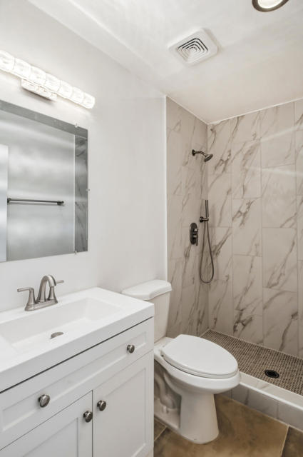 77912 Michigan Drive, Palm Desert CA: https://media.crmls.org/mediaz/1c0033e8-b5fd-484f-9286-281dd7e4652d.jpg