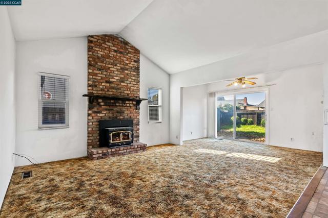 2924 N Francisco Way, Antioch CA: https://media.crmls.org/mediaz/1c005132-8101-4dda-88de-f79c19549c99.jpg