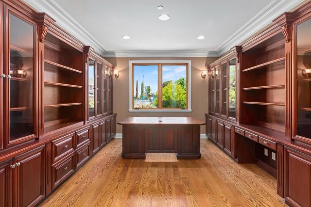 436 Summit Drive, Redwood City CA: https://media.crmls.org/mediaz/1c009907-1c1e-4f7e-a555-e5a24723e69c.jpg