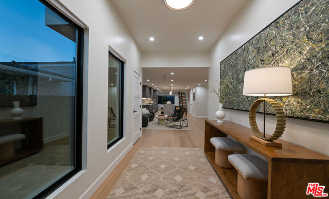 3524 Maplewood Avenue, Los Angeles CA: https://media.crmls.org/mediaz/1c00ea6a-e64c-4ac0-8e93-8ce71b146671.jpg